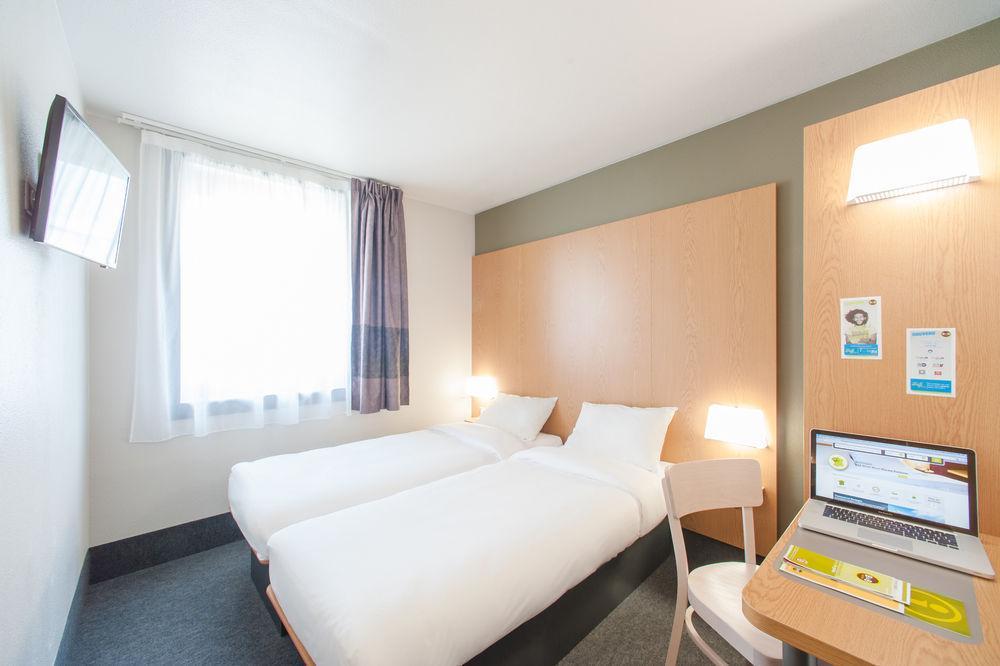 B&B Hotel Cannes La Bocca Plage Bagian luar foto