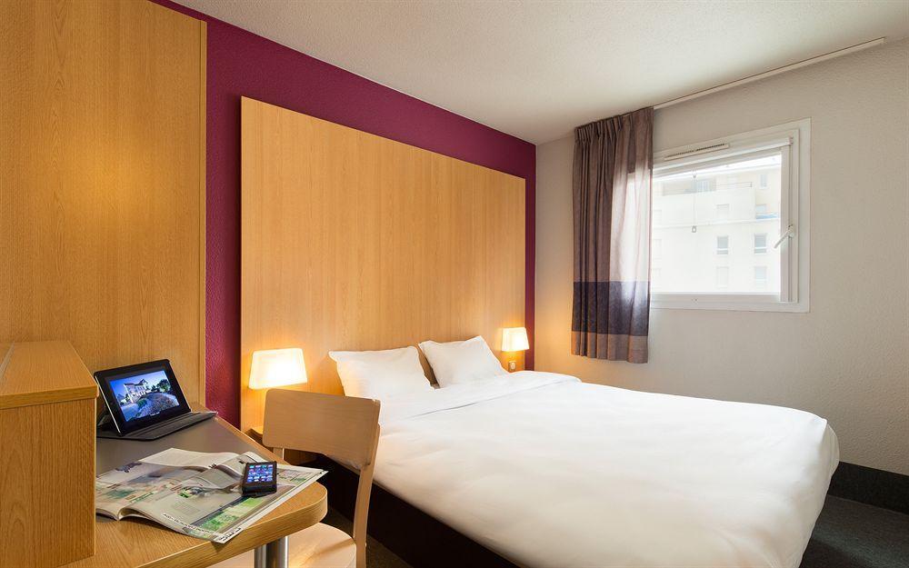 B&B Hotel Cannes La Bocca Plage Bagian luar foto
